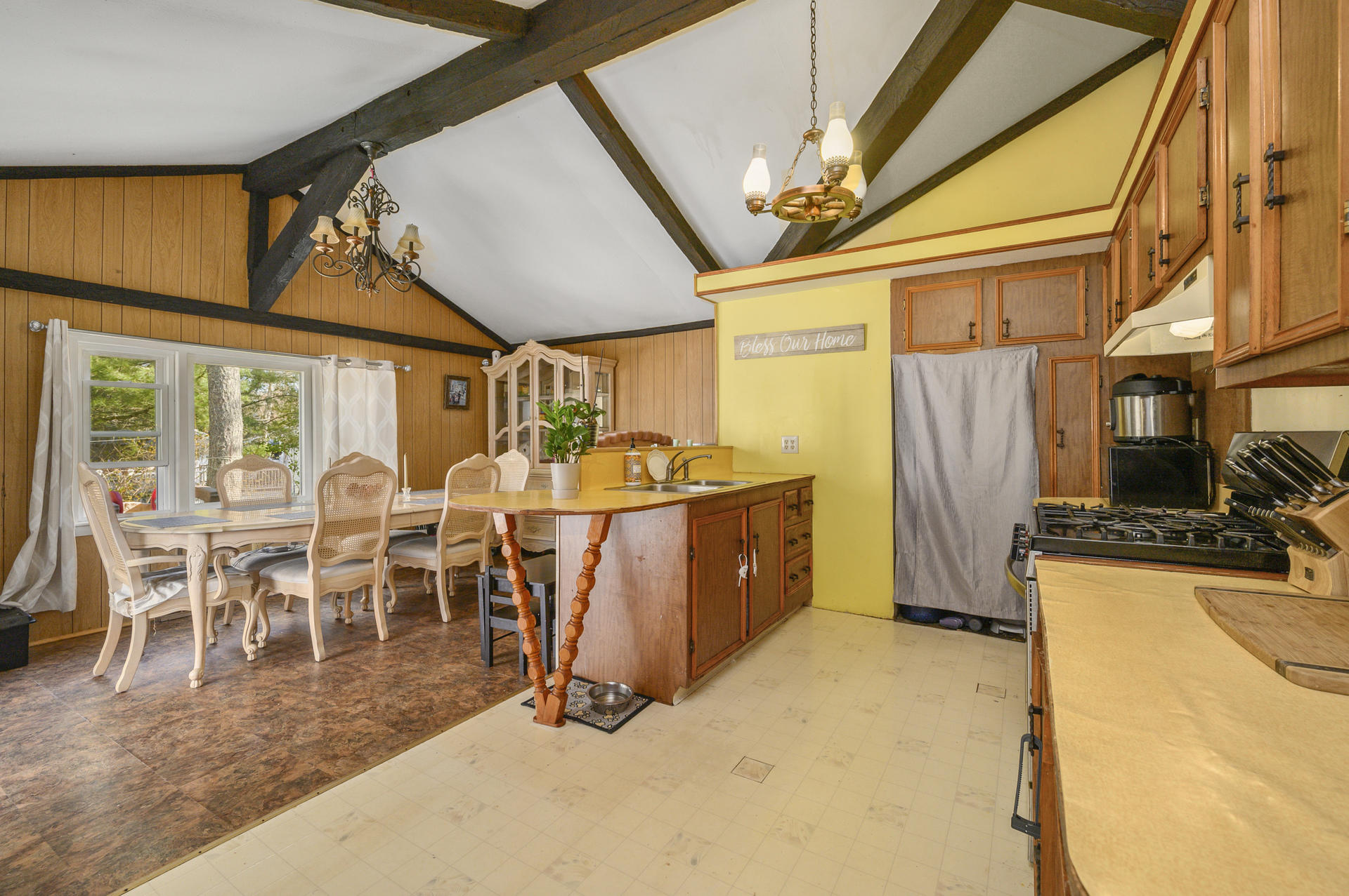 358 Strawberry Hill Road Centerville, MA 02632 - Photo 7 of 25 a view of a livingroom with furniture and a window