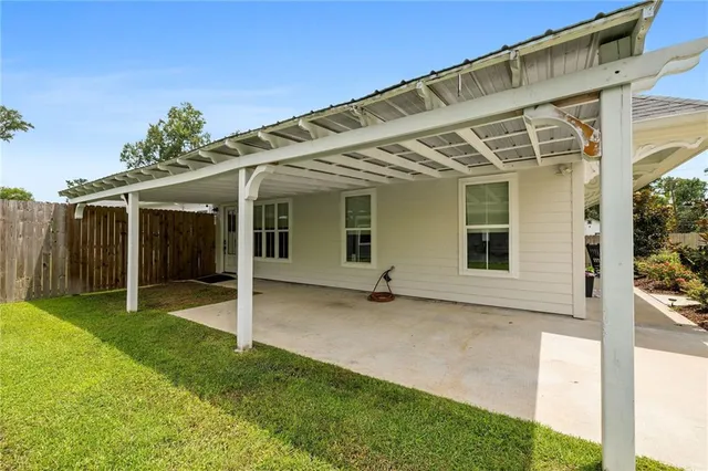 $525,000 | 208 East Pecan Street, Ponchatoula, LA 70454