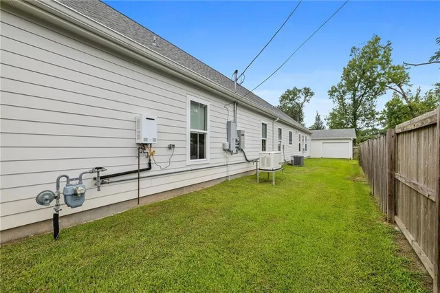 $525,000 | 208 East Pecan Street, Ponchatoula, LA 70454