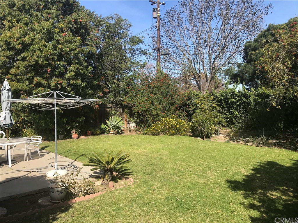 420 Cabrillo Street Costa Mesa, CA 92627 - Photo 3 of 4