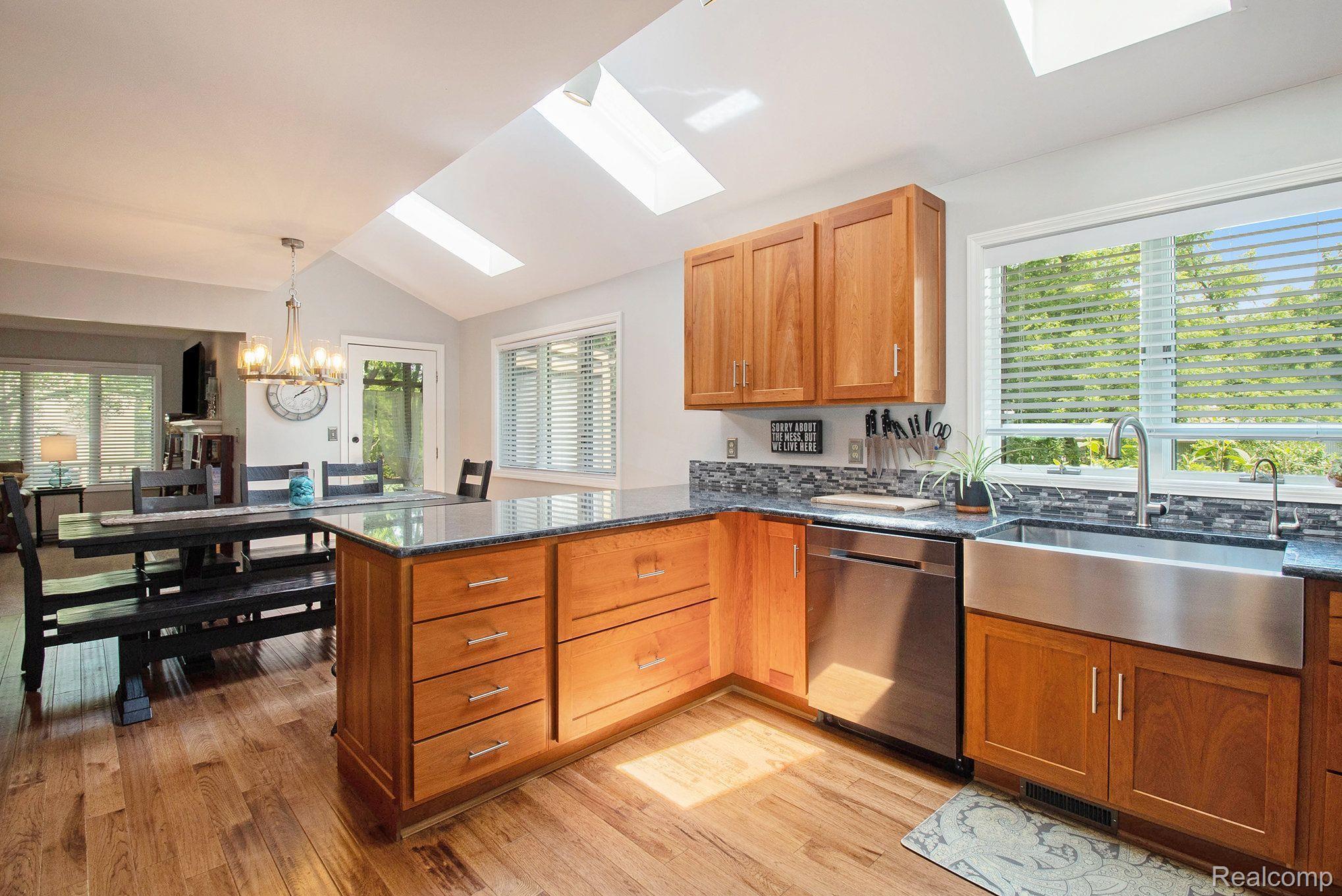 3364 North Tipsico Lake Road Hartland, MI 48353 - Photo 10 of 38 Gallery Image 10