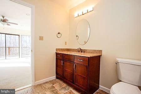 12350 Hunters Grove Road Manassas, VA 20112 - Photo 6 of 29 Bath