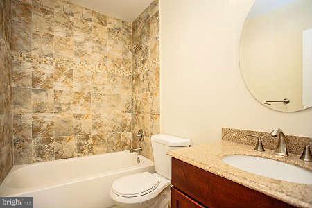 12350 Hunters Grove Road Manassas, VA 20112 - Photo 10 of 29 Bath