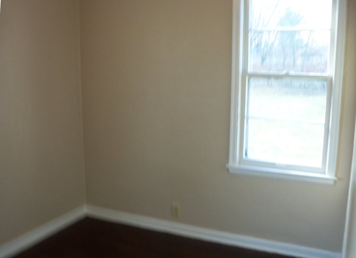 56639 Oak Road South Bend, IN 46619 - Photo 11 of 28 Gallery Image 11