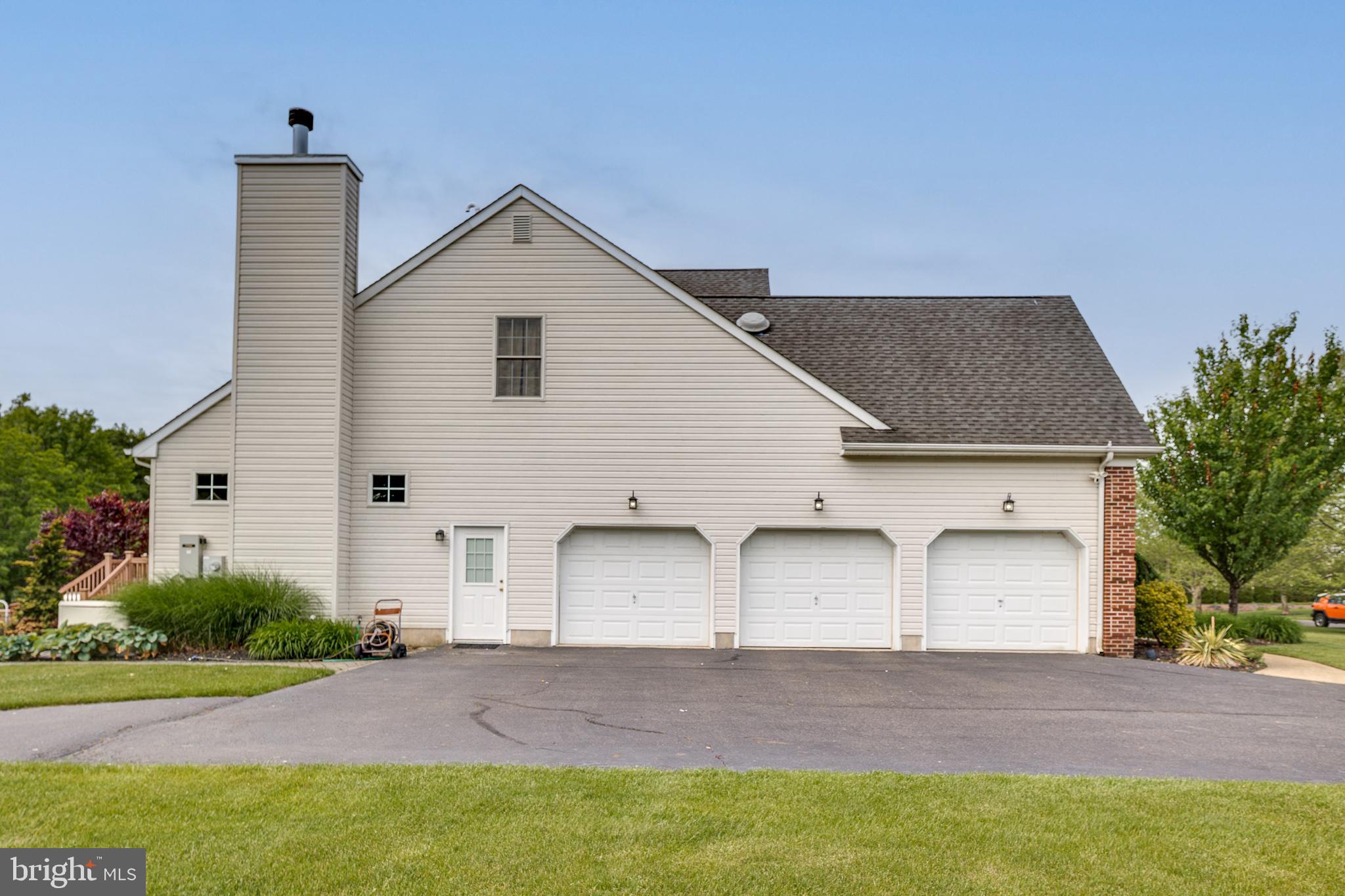 2 Dellaira Court Wrightstown, NJ 08562 - Photo 65 of 93 a front view of house with yard and trees