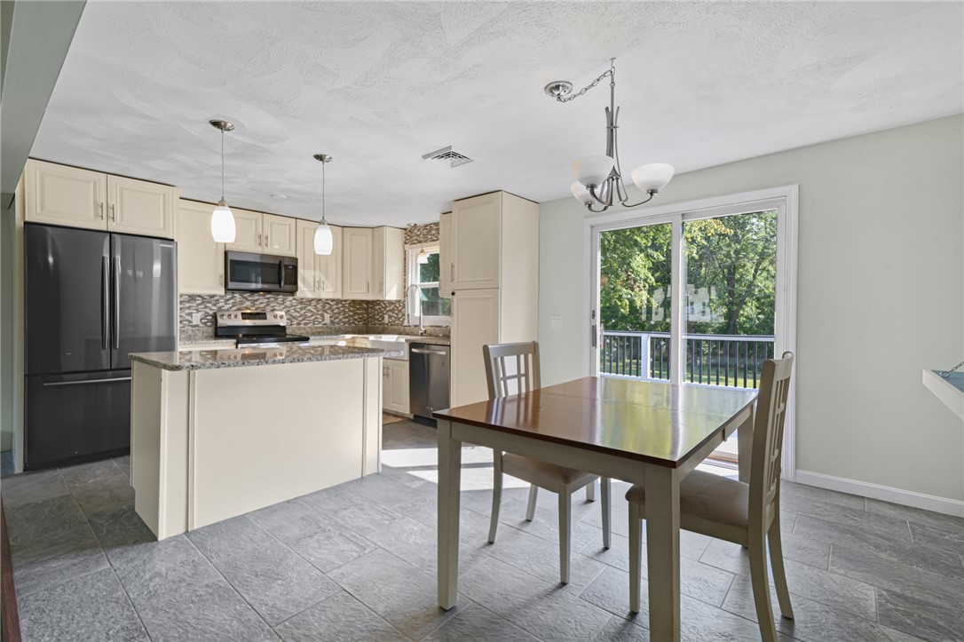 85 Blackrock Road Coventry, RI 02816 - Photo 8 of 46 Gallery Image 8