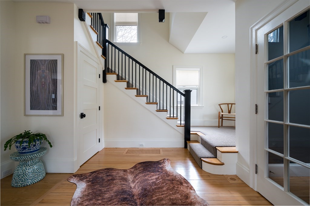 460 Main Street Hingham, MA 02043 - Photo 20 of 42 a bedroom with furniture and a potted plant