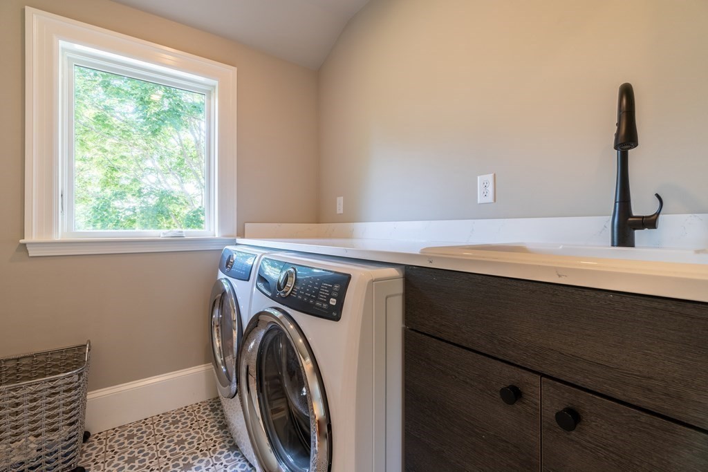 460 Main Street Hingham, MA 02043 - Photo 26 of 42 a utility room with dryer and washer