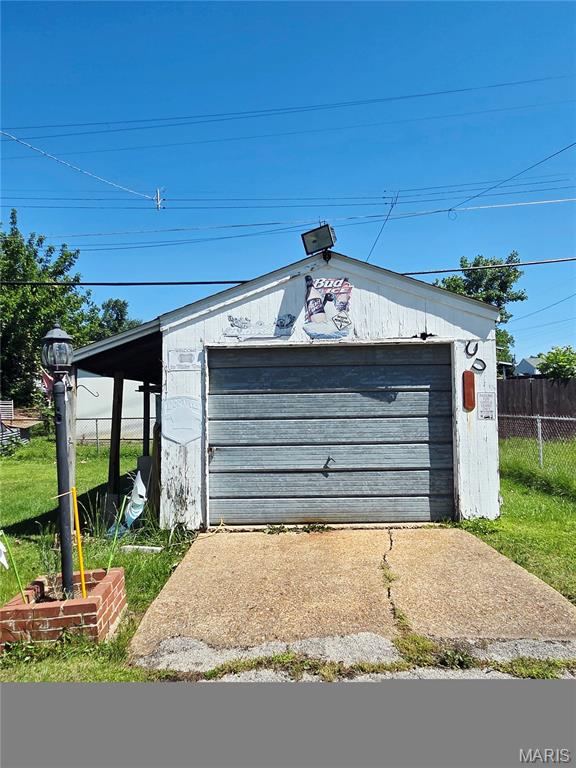 9503 Ridge Avenue Overland, MO 63114 - Photo 11 of 13