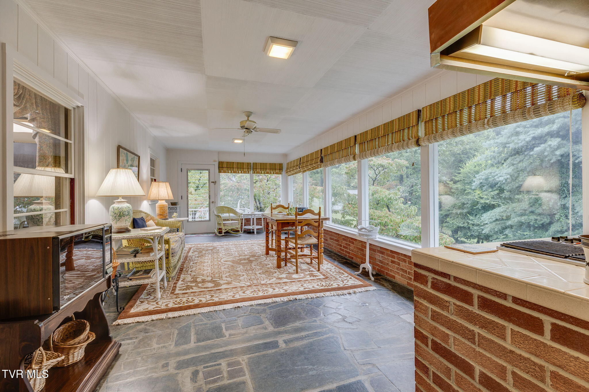 304 Ridgecrest Drive Elizabethton, TN 37643 - Photo 24 of 40 022