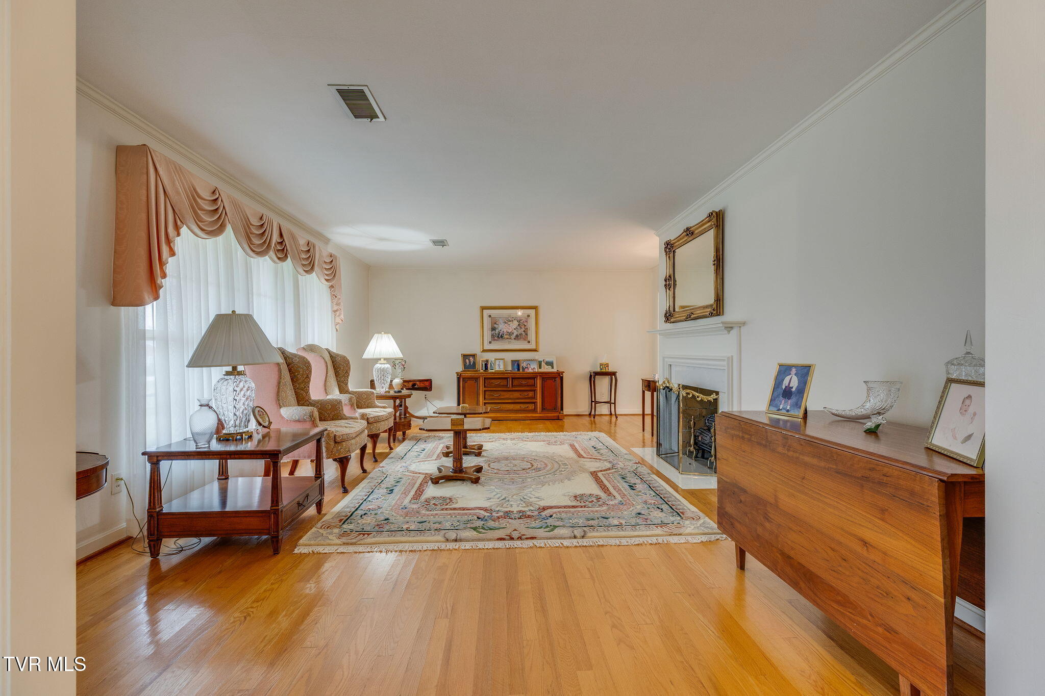 304 Ridgecrest Drive Elizabethton, TN 37643 - Photo 8 of 40 006
