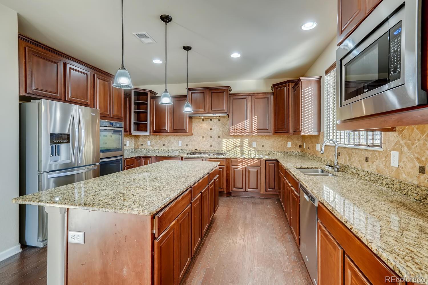1626 Pecos Loop Broomfield, CO 80023 - Photo 9 of 25