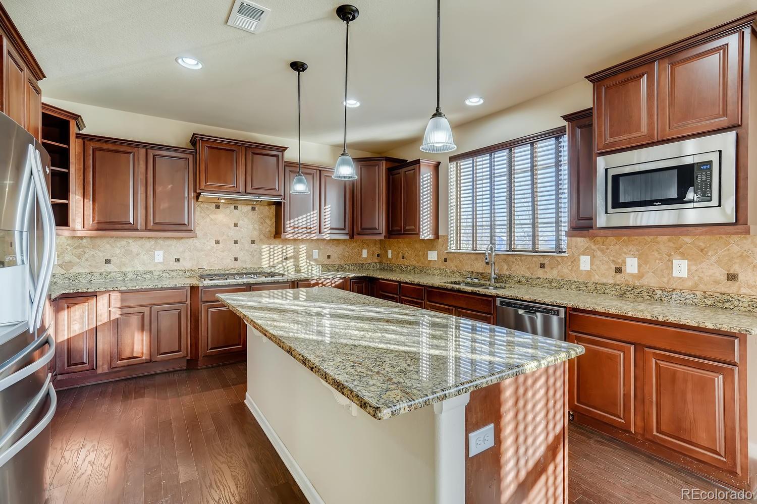 1626 Pecos Loop Broomfield, CO 80023 - Photo 10 of 25