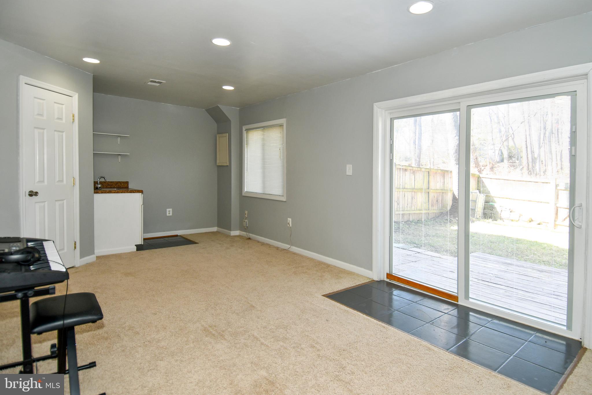 12604 Dulcinea Place Woodbridge, VA 22192 - Photo 41 of 63 a view of a livingroom with a large window