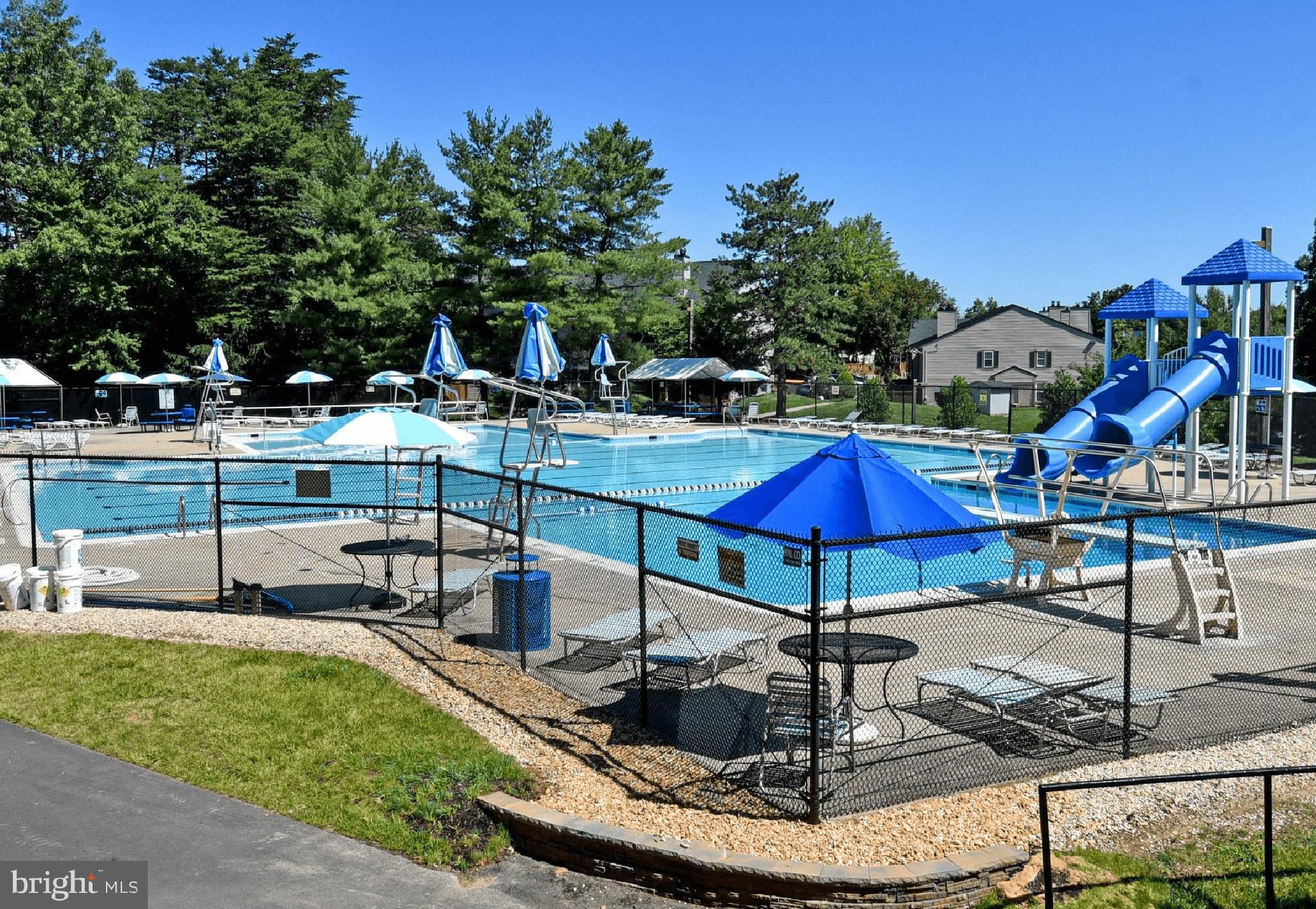 12604 Dulcinea Place Woodbridge, VA 22192 - Photo 56 of 63 a view of a chairs and table in the patio