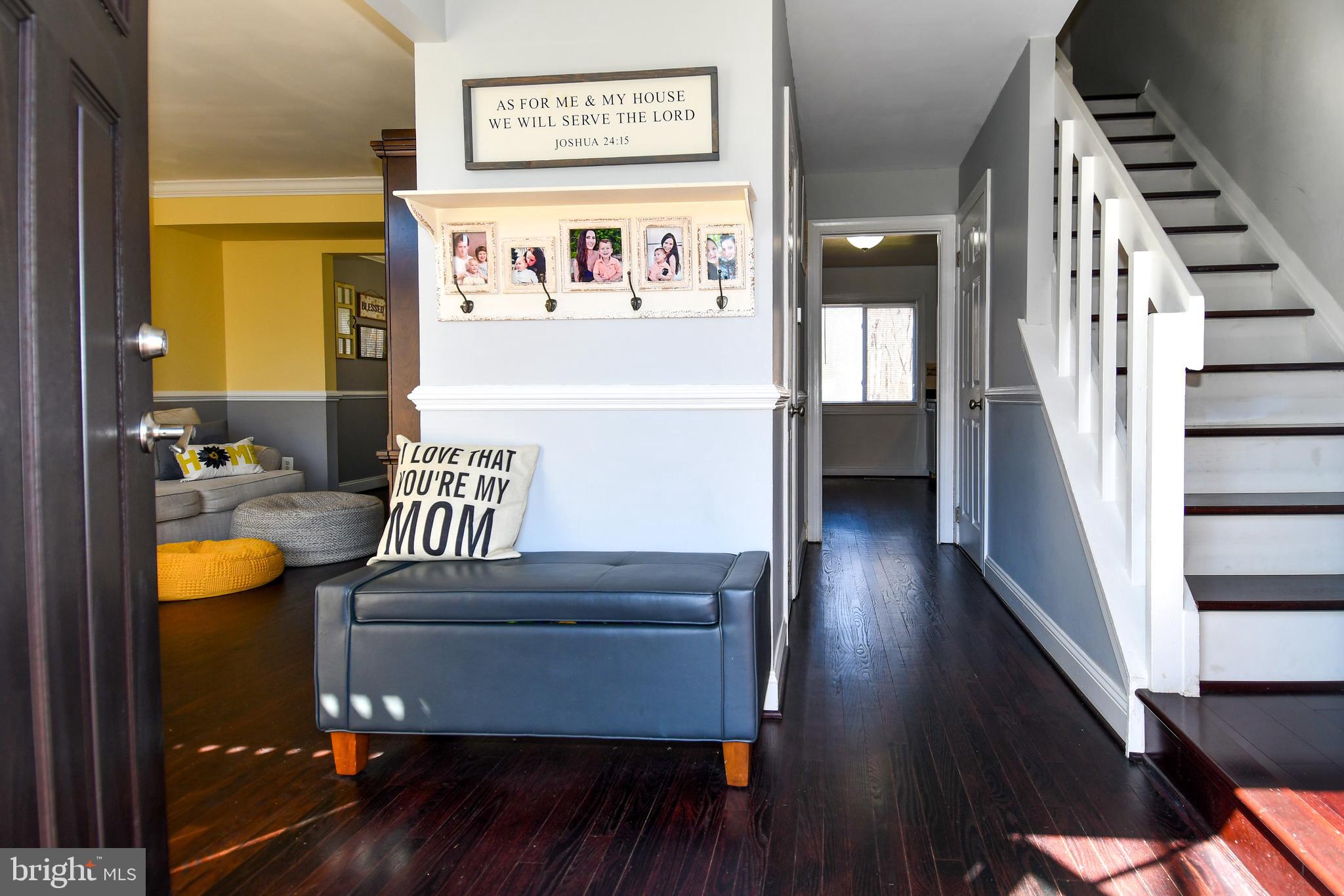 12604 Dulcinea Place Woodbridge, VA 22192 - Photo 8 of 63 Foyer