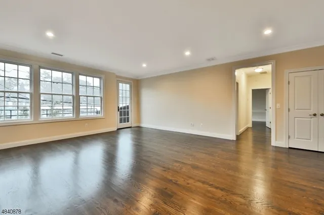 $3,350 | 115 Watchung Avenue, Unit 1, Montclair, NJ 07043