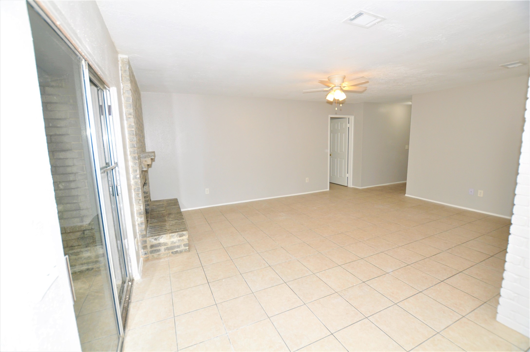 5446 Quail Tree Lane Humble, TX 77346 - Photo 5 of 12