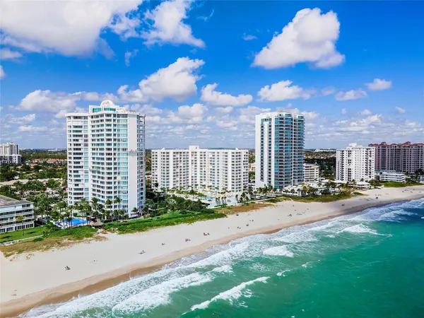 $394,000 | 1620 South Ocean Boulevard, Unit 5L, Lauderdale-by-the-Sea, FL 33062