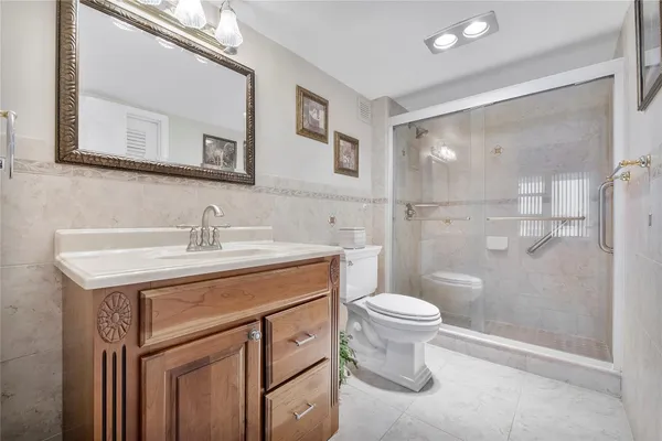 $394,000 | 1620 South Ocean Boulevard, Unit 5L, Lauderdale-by-the-Sea, FL 33062