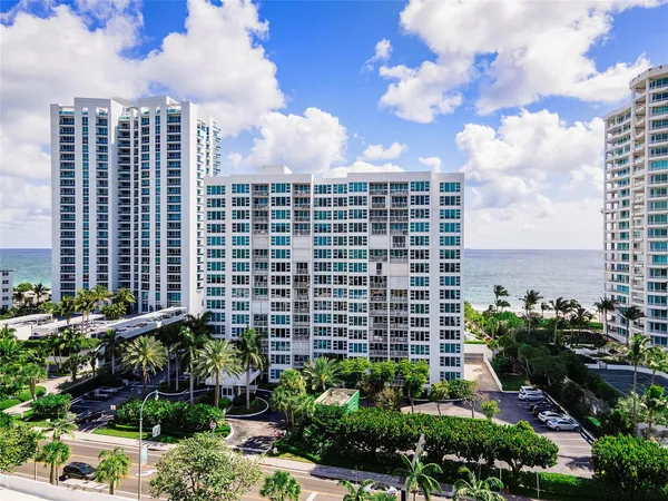 $394,000 | 1620 South Ocean Boulevard, Unit 5L, Lauderdale-by-the-Sea, FL 33062