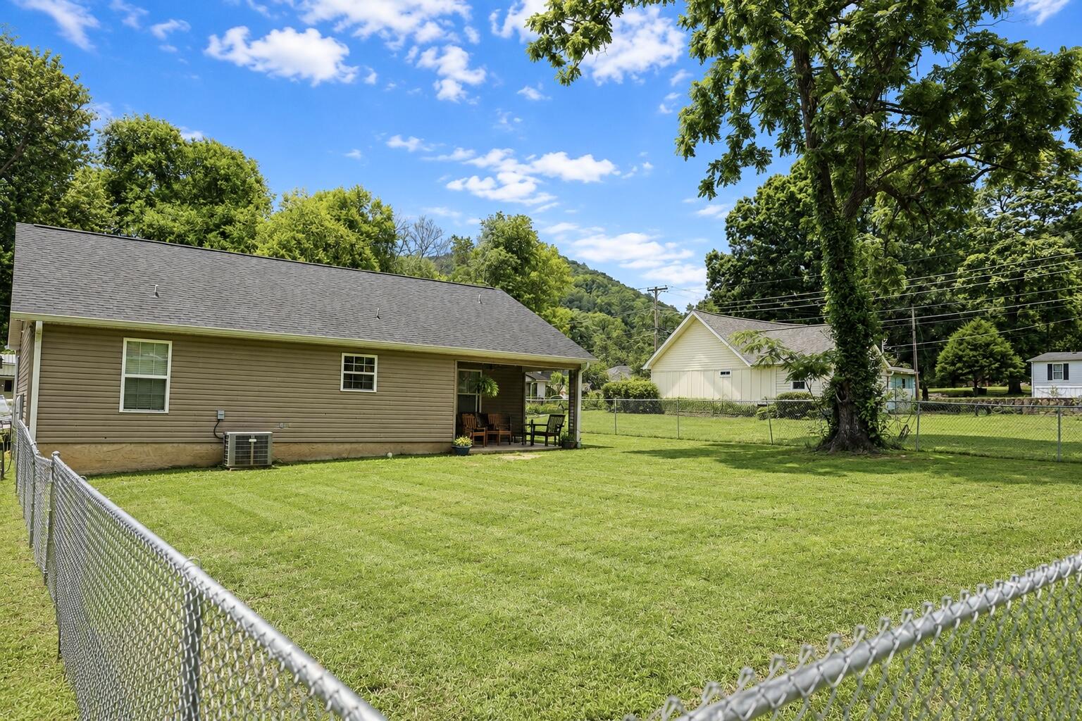 411 Hotwater Road Soddy-Daisy, TN 37379 - Photo 15 of 16 7D1C564A-44B9-4A08-BA1A-844D246FF93D
