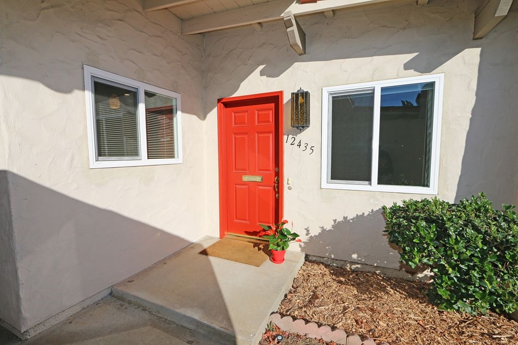 12435 Meandro Road San Diego, CA 92128 - Photo 2 of 25