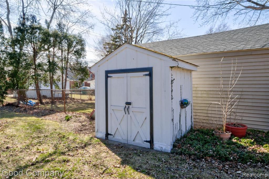 1859 Oxford Road Grosse Pointe Woods, MI 48236 - Photo 47 of 47