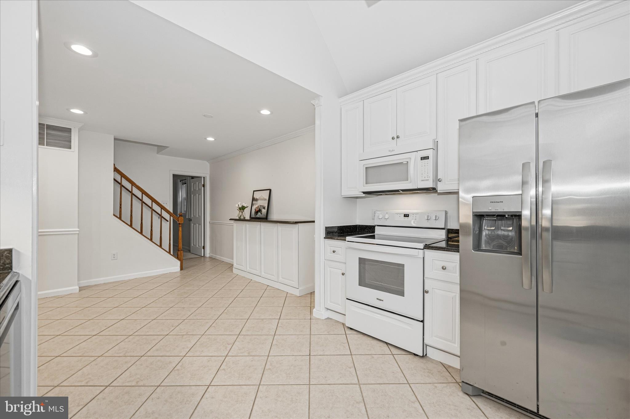 6596 East Lakeridge Road New Market, MD 21774 - Photo 35 of 131 Kitchen