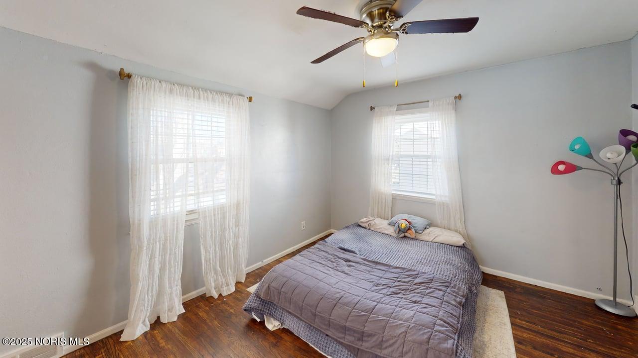 2927 Sherbrooke Road Toledo, OH 43606 - Photo 17 of 22 2927-Sherbrooke-Road-Bedroom 4