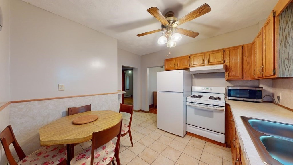 139 Hillsdale Road, Unit 1 Somerville, MA 02144 - Photo 6 of 14