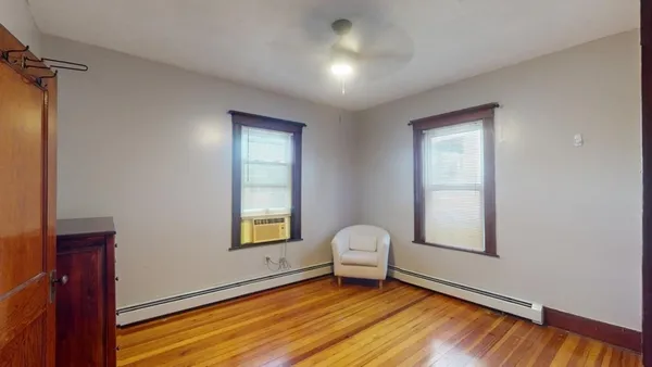 $2,600 | 139 Hillsdale Road, Unit 1, Somerville, MA 02144