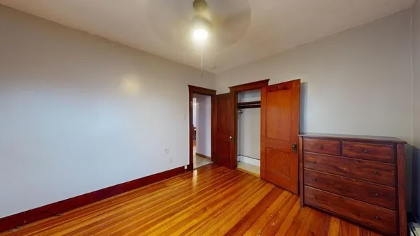 $2,600 | 139 Hillsdale Road, Unit 1, Somerville, MA 02144