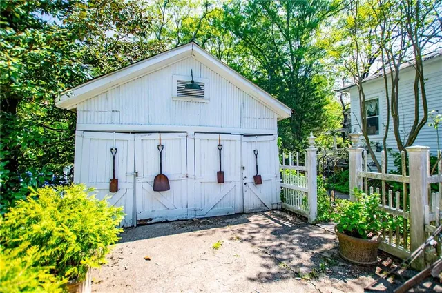 $749,900 | 8612 Campbellton Street, Douglasville, GA 30134