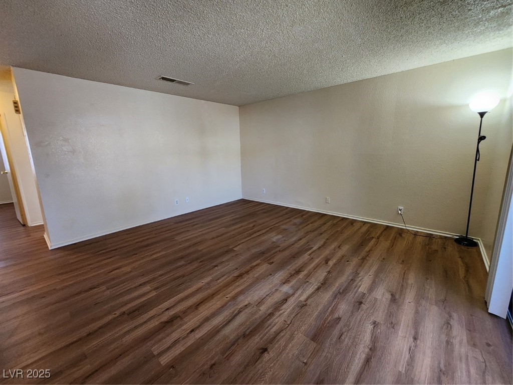 2773 Sidewinder Lane, Unit B Las Vegas, NV 89121 - Photo 11 of 33