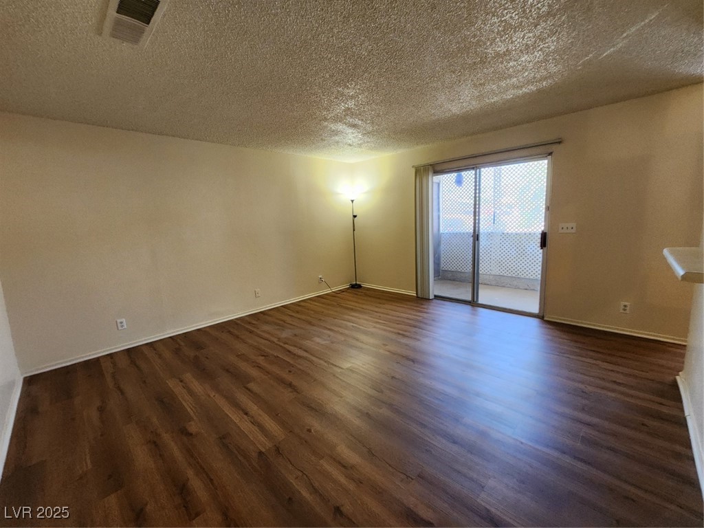 2773 Sidewinder Lane, Unit B Las Vegas, NV 89121 - Photo 12 of 33