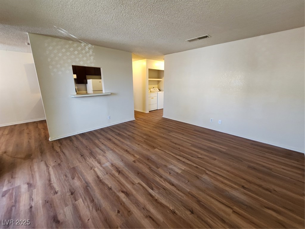 2773 Sidewinder Lane, Unit B Las Vegas, NV 89121 - Photo 13 of 33