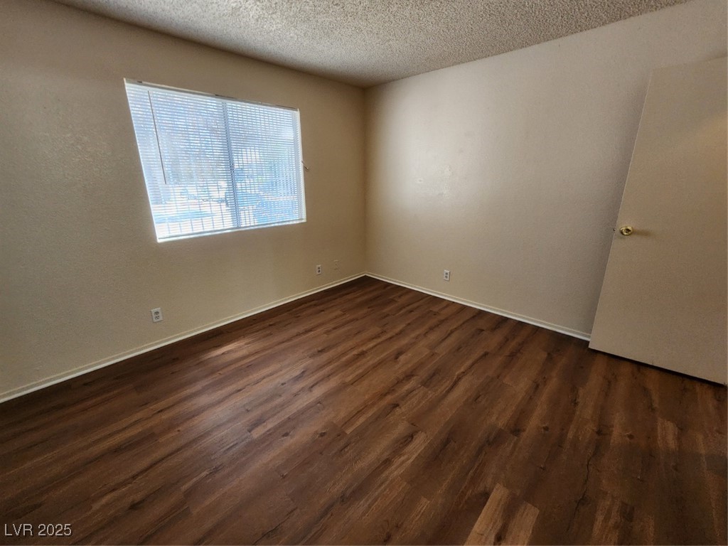 2773 Sidewinder Lane, Unit B Las Vegas, NV 89121 - Photo 18 of 33