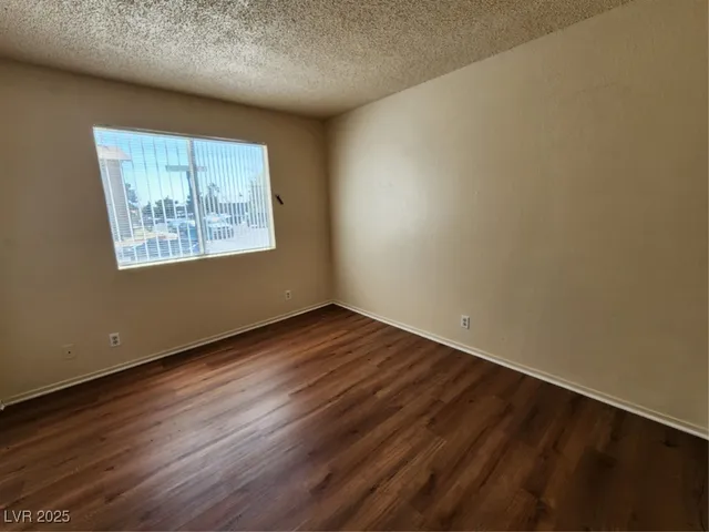 $1,000 | 2773 Sidewinder Lane, Unit B, Las Vegas, NV 89121