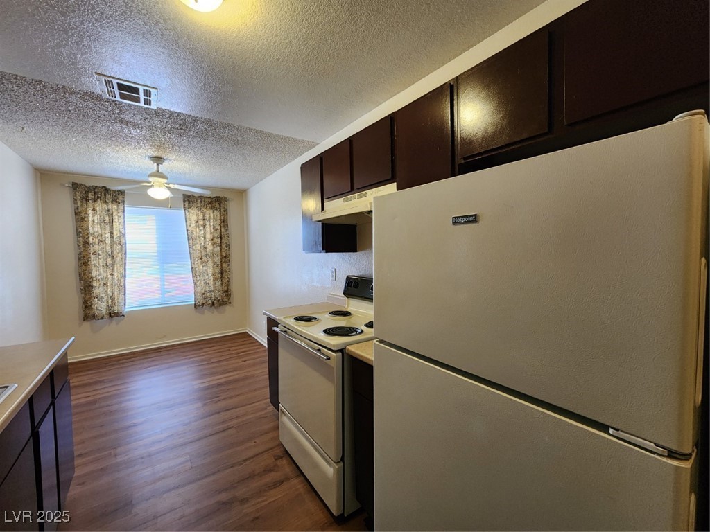 2773 Sidewinder Lane, Unit B Las Vegas, NV 89121 - Photo 5 of 33