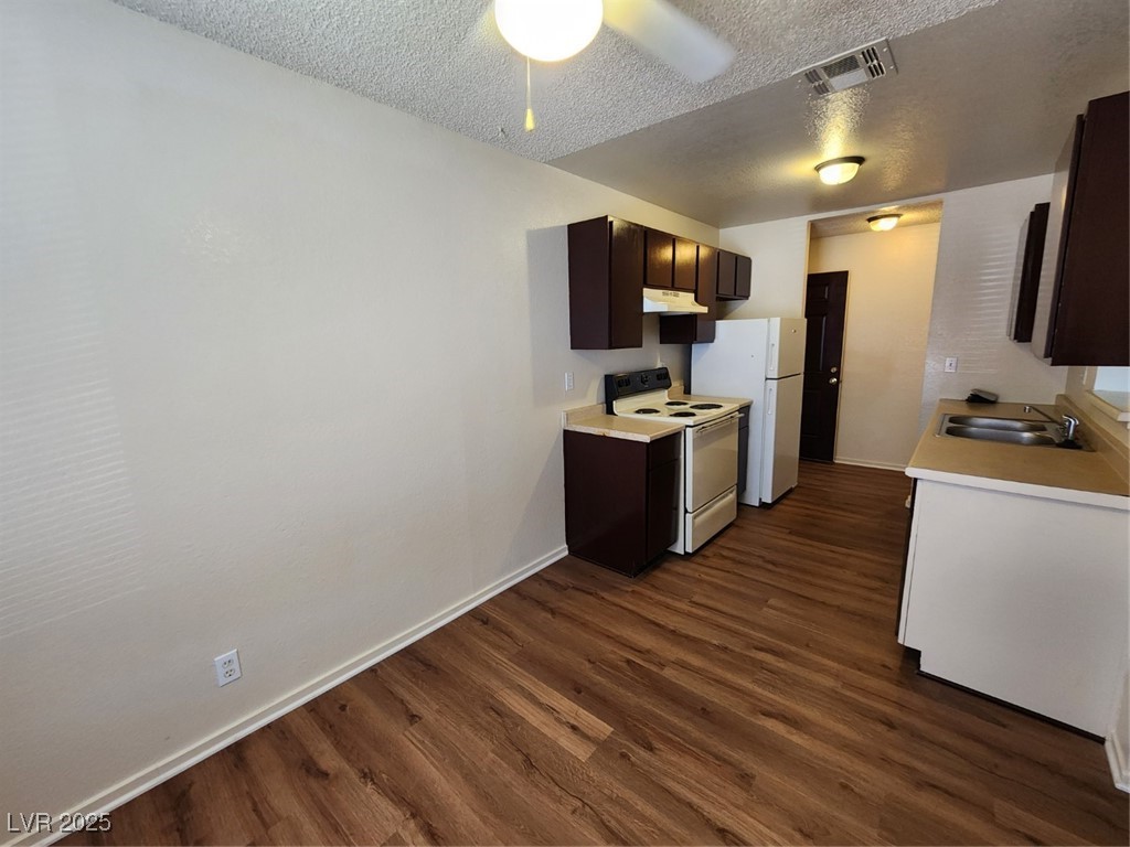 2773 Sidewinder Lane, Unit B Las Vegas, NV 89121 - Photo 8 of 33