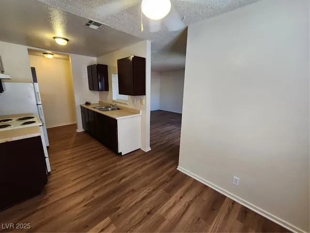 $1,000 | 2773 Sidewinder Lane, Unit B, Las Vegas, NV 89121