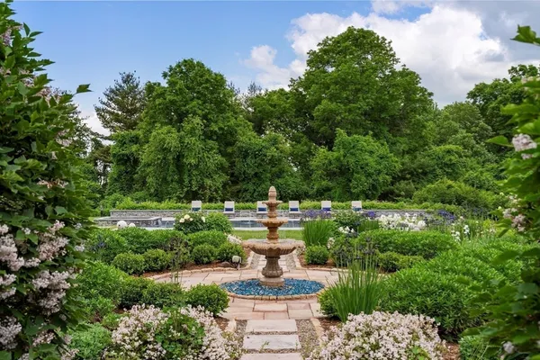 $2,100,000 | 440 Prospect Street, East Longmeadow, MA 01028