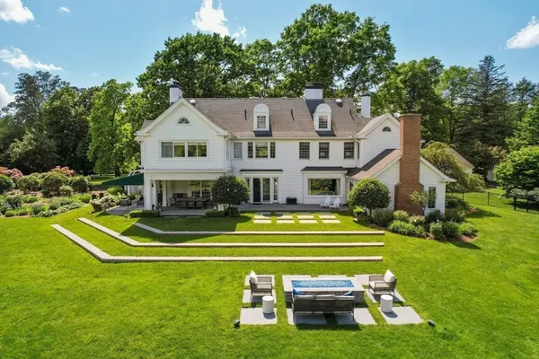 $2,100,000 | 440 Prospect Street, East Longmeadow, MA 01028