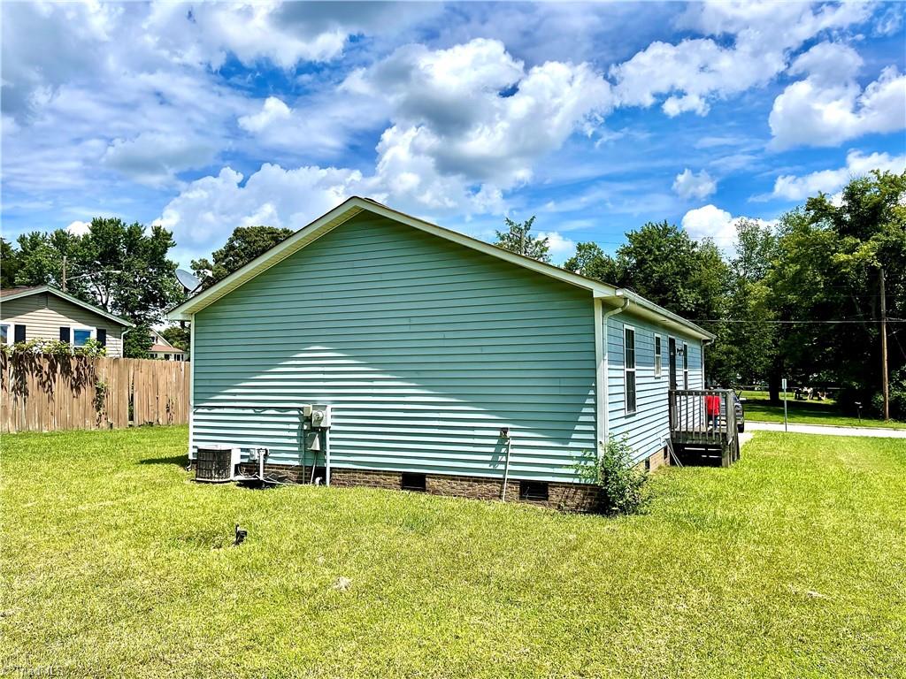 402 Jr Street High Point, NC 27260 - Photo 13 of 14 Gallery Image 13