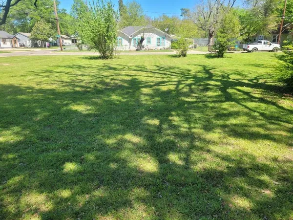 $33,465 | 374 17th Street Northeast, Paris, TX 75460