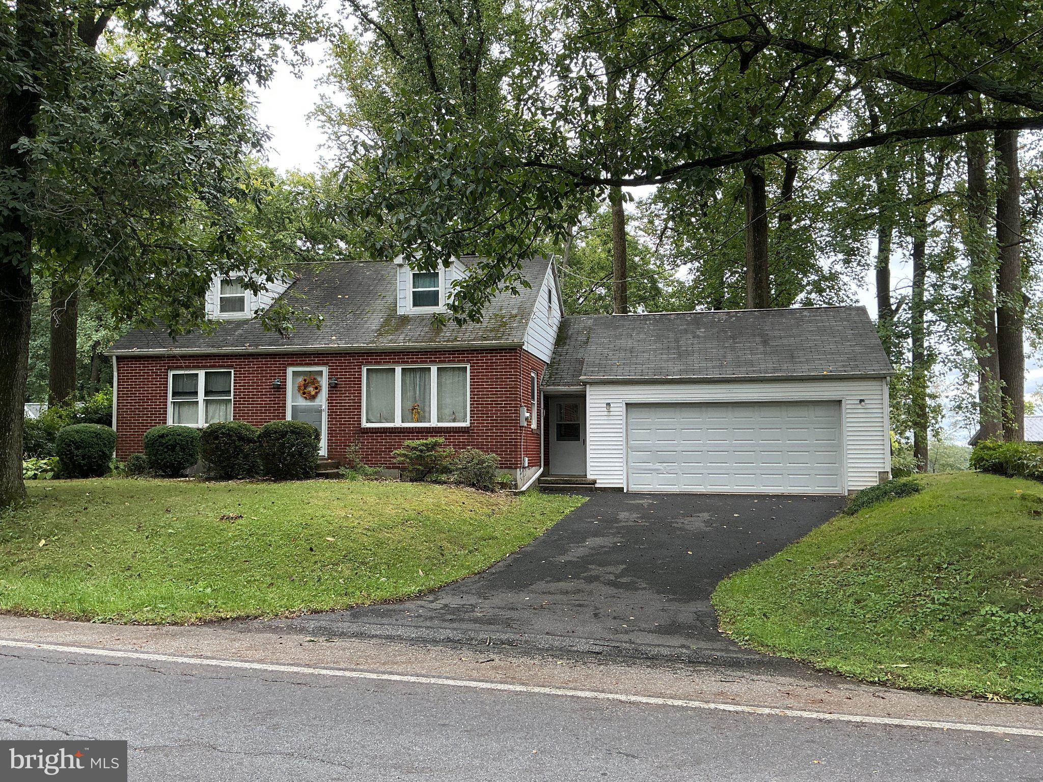 1108 Ridge Road Elizabethtown, PA 17022 - Photo 1 of 5 Gallery Image 1