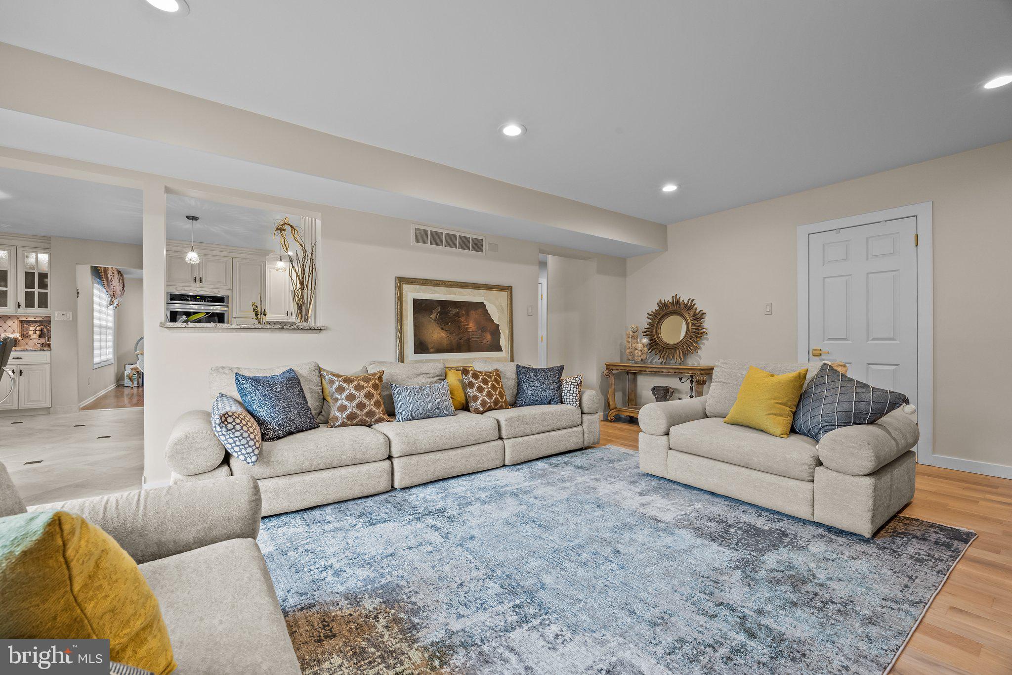 1025 Longfield Road Southampton, PA 18966 - Photo 11 of 46 Gallery Image 11