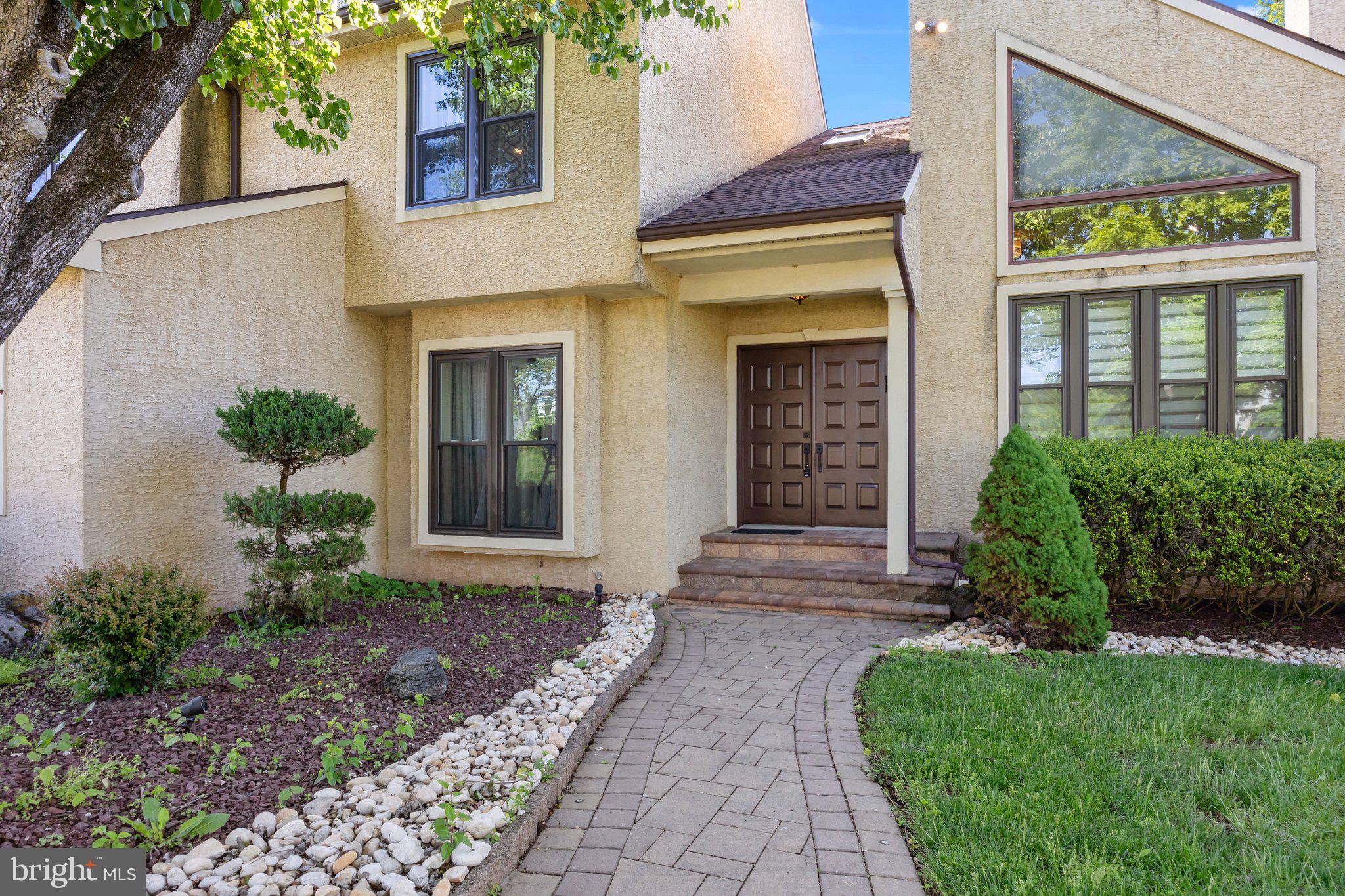 1025 Longfield Road Southampton, PA 18966 - Photo 4 of 46 Gallery Image 4