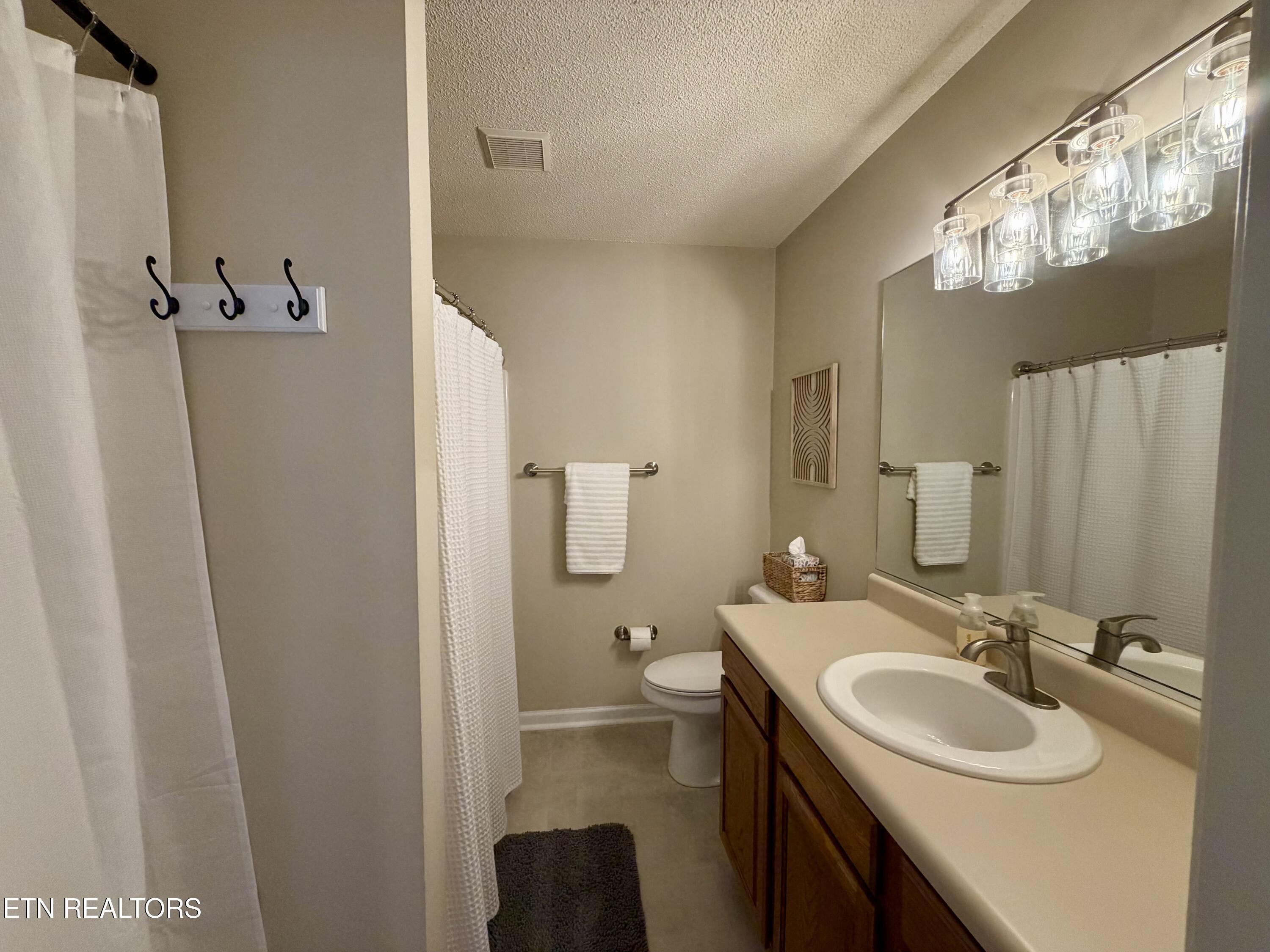 8045 Stablegate Way Powell, TN 37849 - Photo 16 of 22 IMG_8548